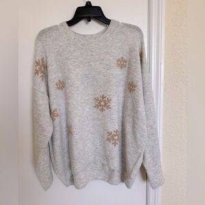 CeCe Gray and Tan Crew Neck Sweater with Decorative Embellishments, L🦋